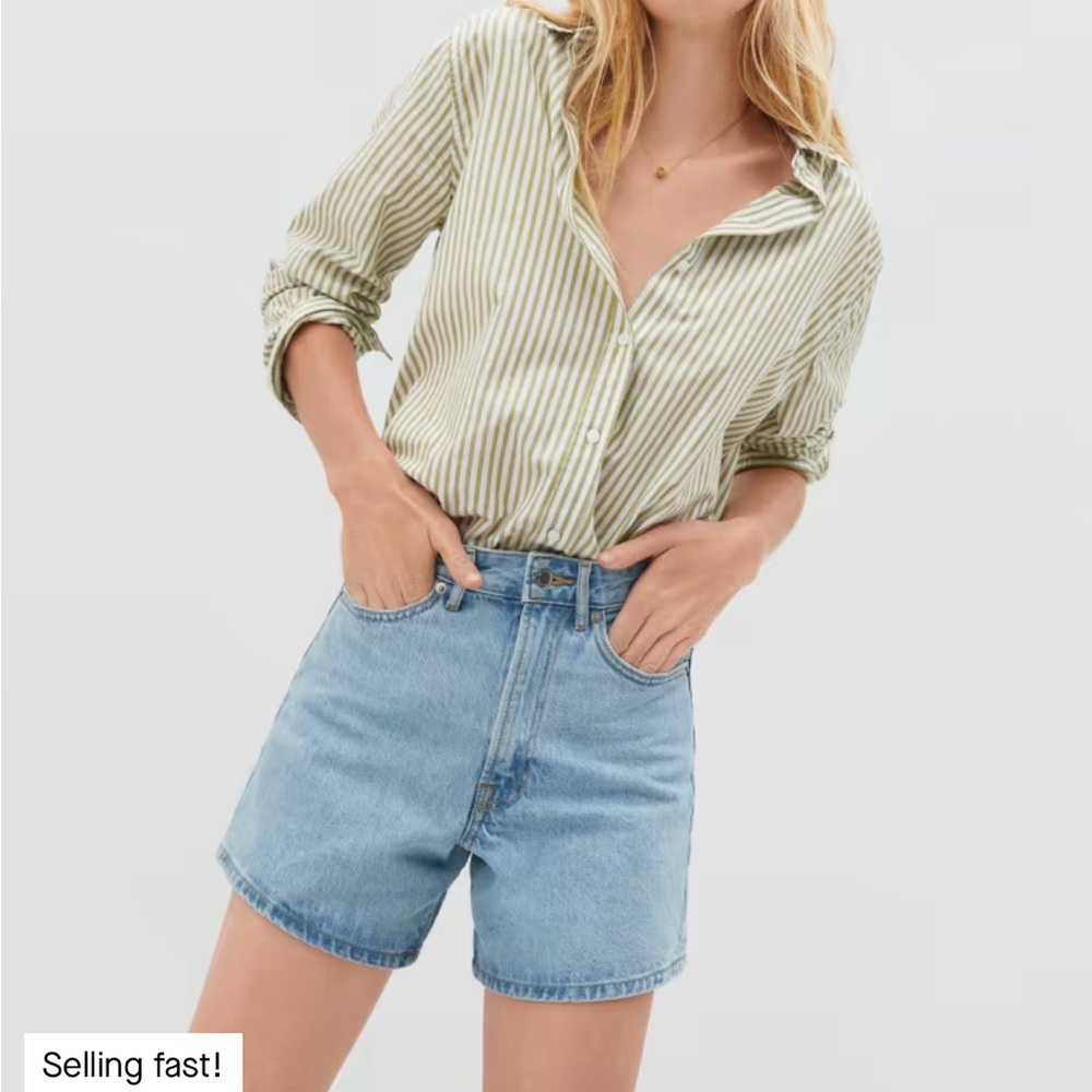 Everlane light wash short
